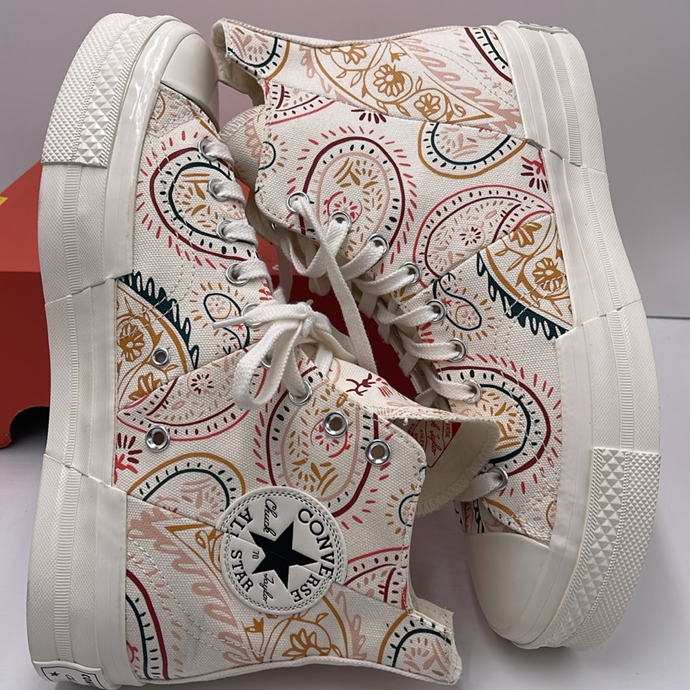 Converse Men’s High-Top Sneakers Platforms A08172C
CHUCK 70 PLUS HI
EGRET/BLPINK - Picture 11 of 16